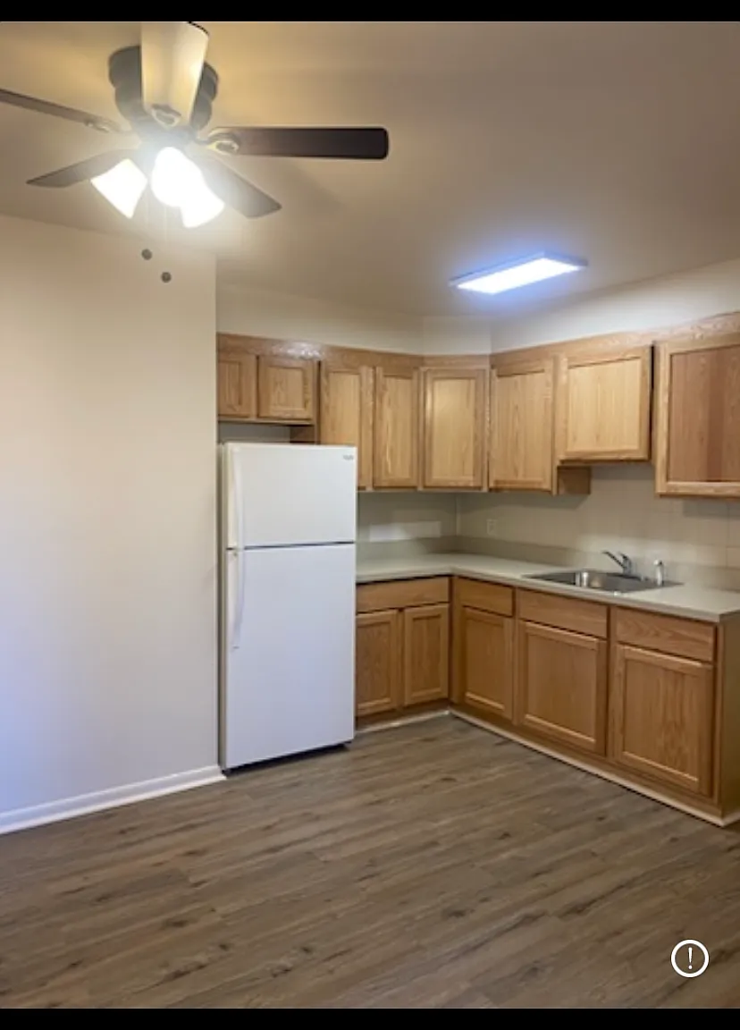 2 bed, 900 sqft, $1,700 — Photo 1