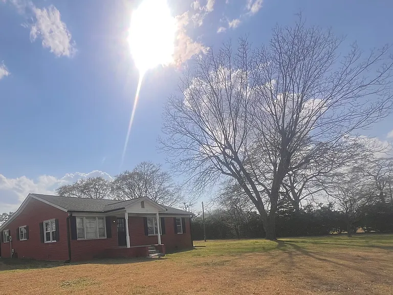 1638 Evans Rd — Photo 17