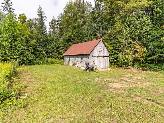 5th image of 1099 Wolfkin Lake Rd
