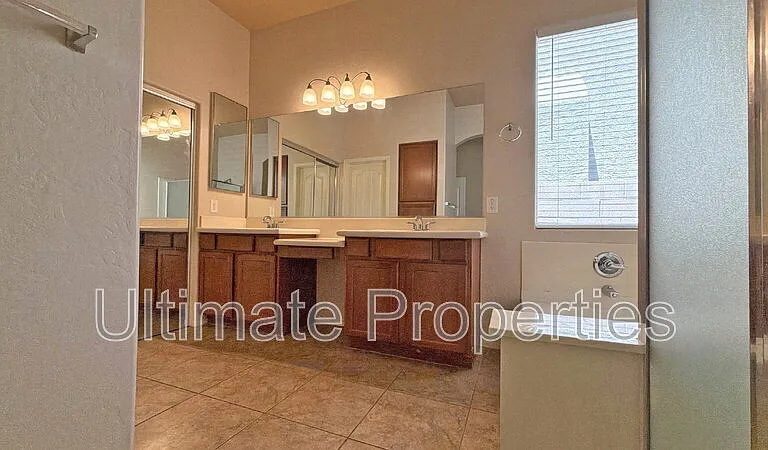 17610 W Ironwood St — Photo 10