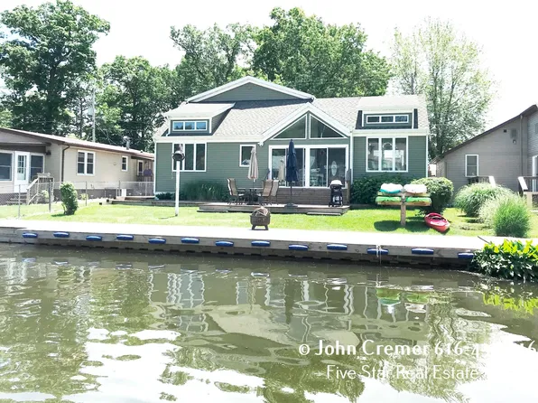 12960 Hazel Dr, Wayland, MI 49348