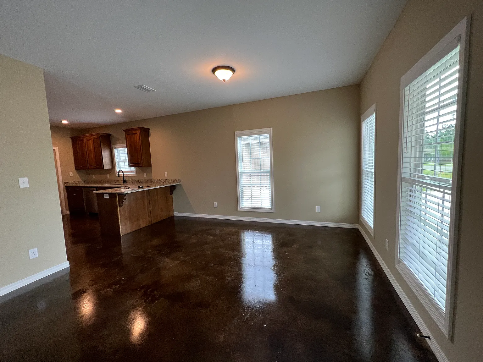 Available Mid November! 3 Bedroom / 2 Bath In Spanish Fort! — Photo 2