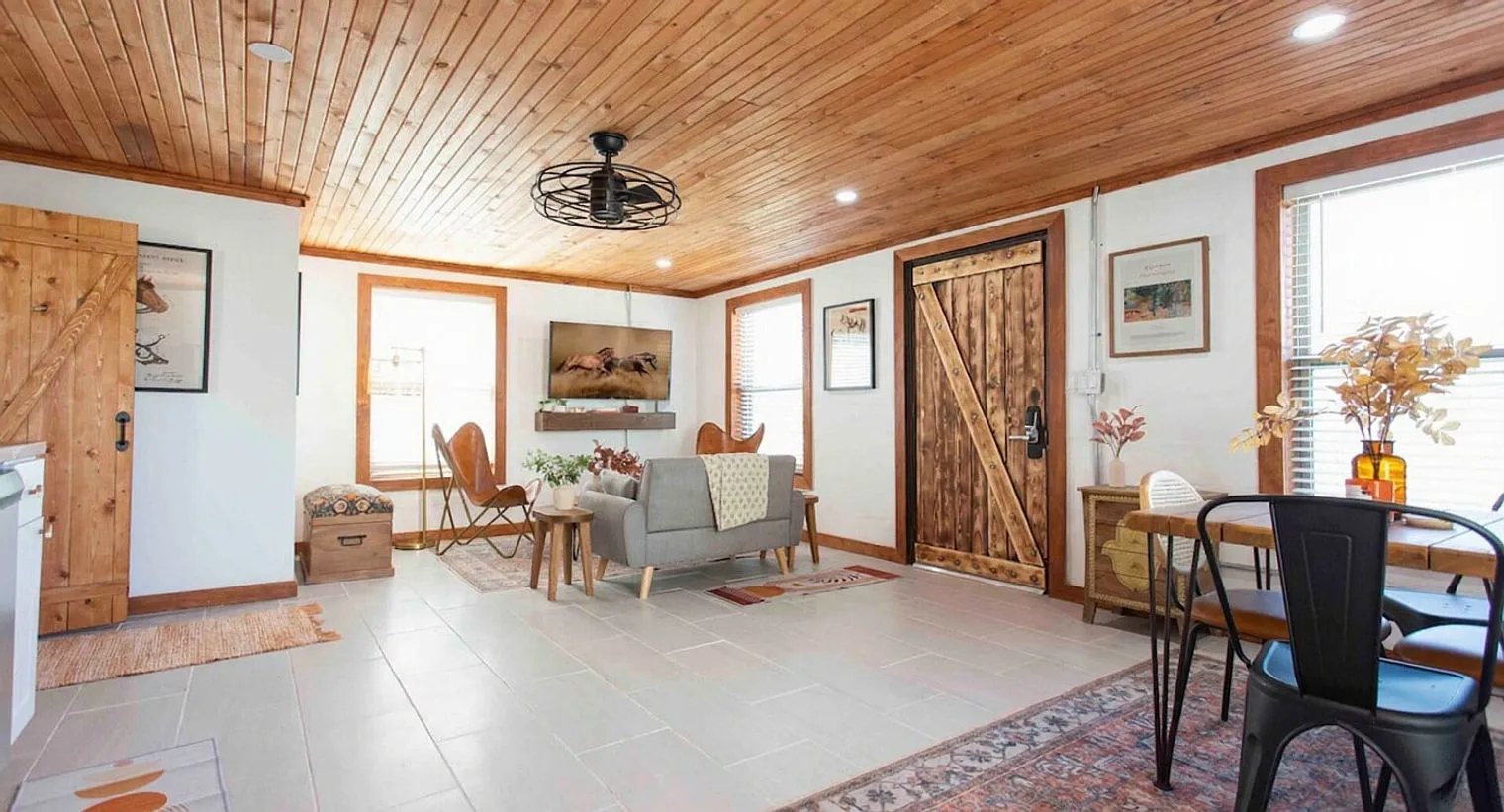 1 bed, 1.0 bath, 5683 sqft, $2,288 — Photo 3