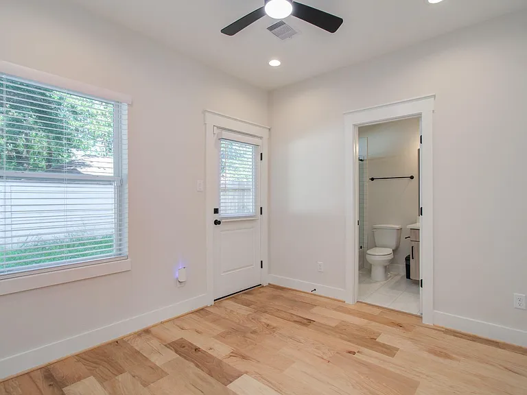 5309 Donovan Gardens Ln — Photo 11