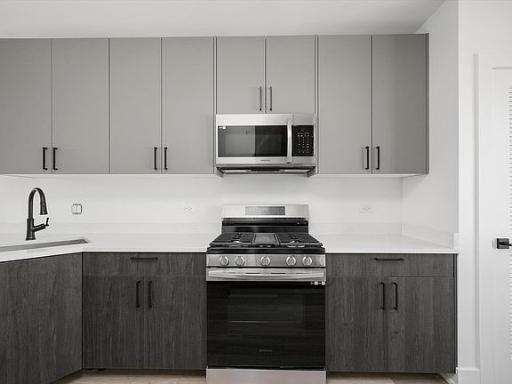 5th image of 2030 Greenwood St #107