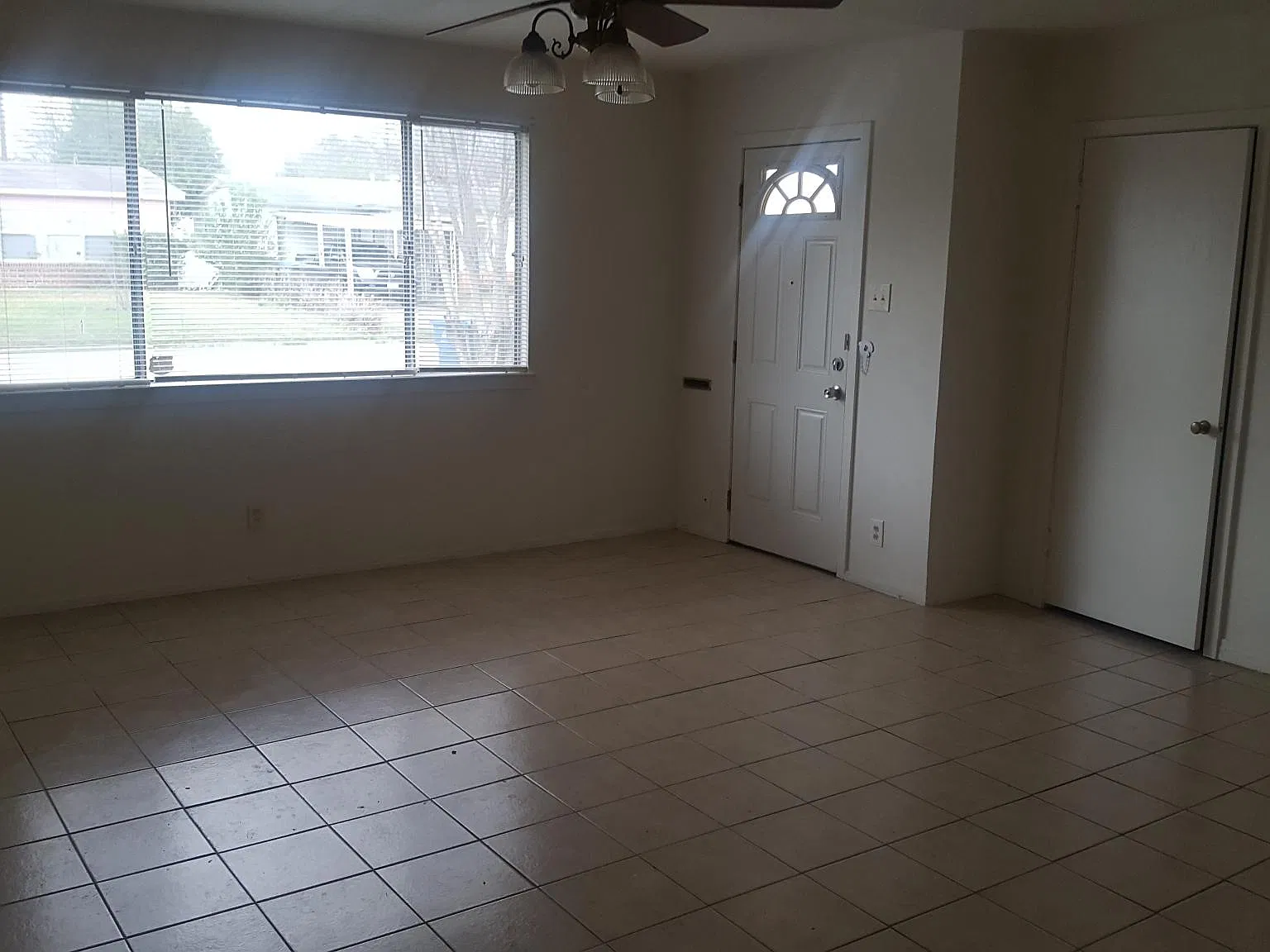 3 bed, 1492 sqft, $1,200 — Photo 3
