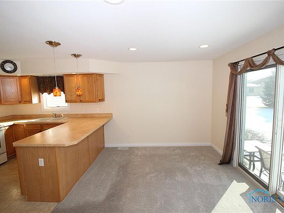 3rd image of 26417 Emerald Lakes Dr