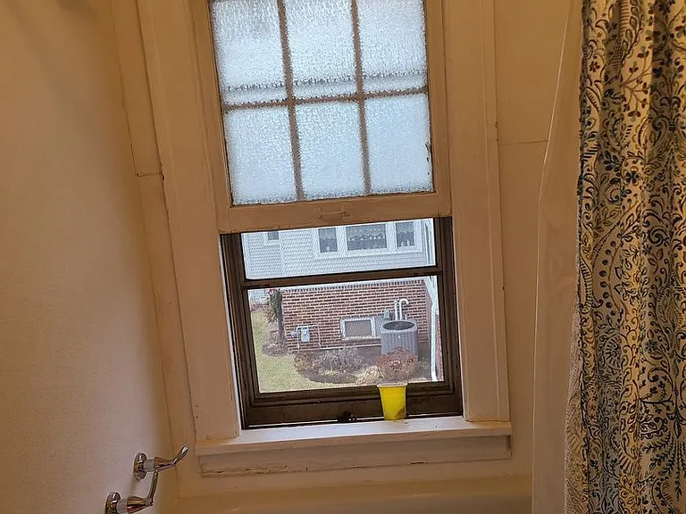 102 W Arlington St #3 — Photo 14