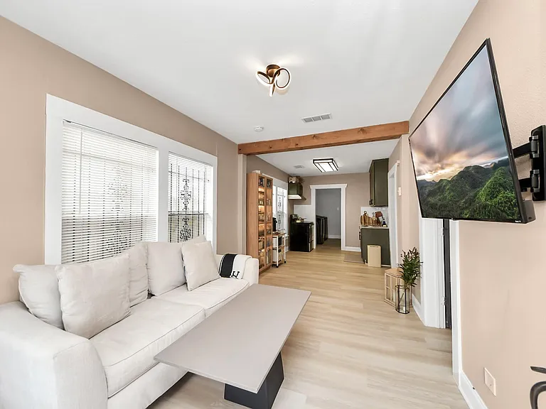 4415 Hershe St — Photo 17