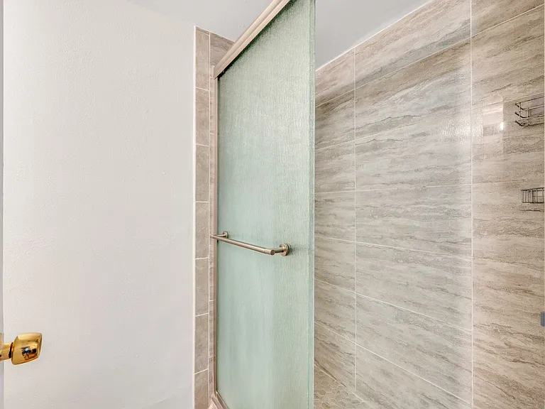 201 W Laurel St #607 — Photo 15