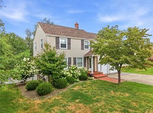 274 S Oakdale Ave, Hermitage, PA 16148