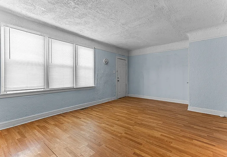14814 Sussex St #1 — Photo 5
