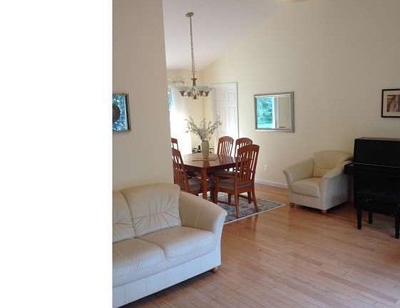 5th image of 8 Canoe Brook Dr