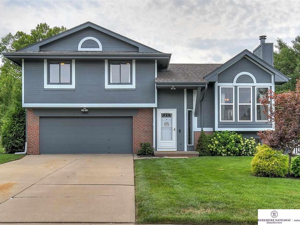 1st image of 3401 Blackhawk Dr