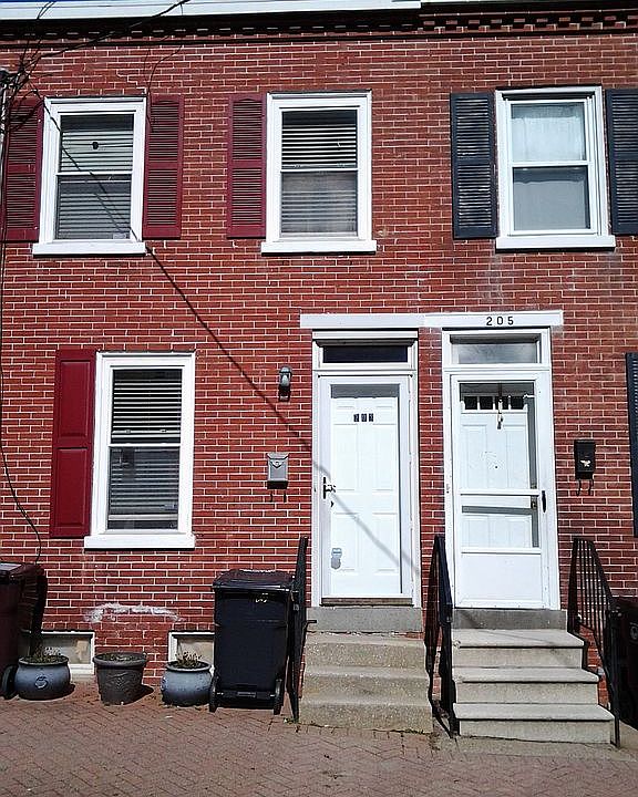 1st image of 203 E 13th St