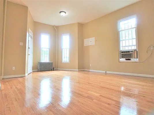 Rented by MAC Realty NY | media 1