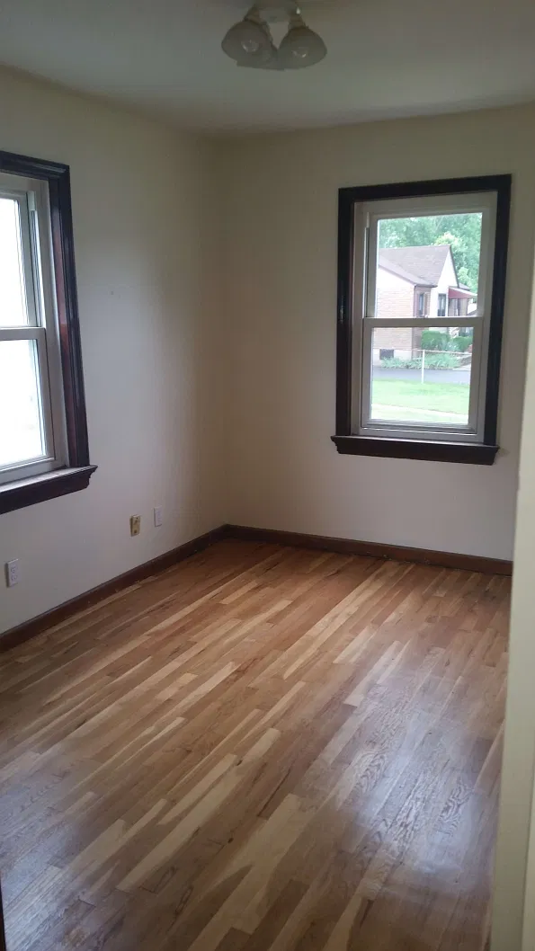 4 bed, 1300 sqft, $2,095 — Photo 3