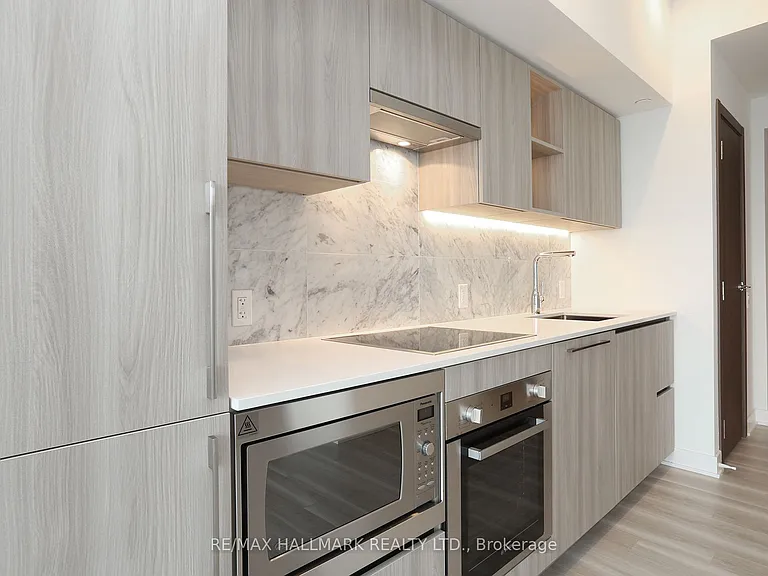 17 Bathurst St #4007 — Photo 13