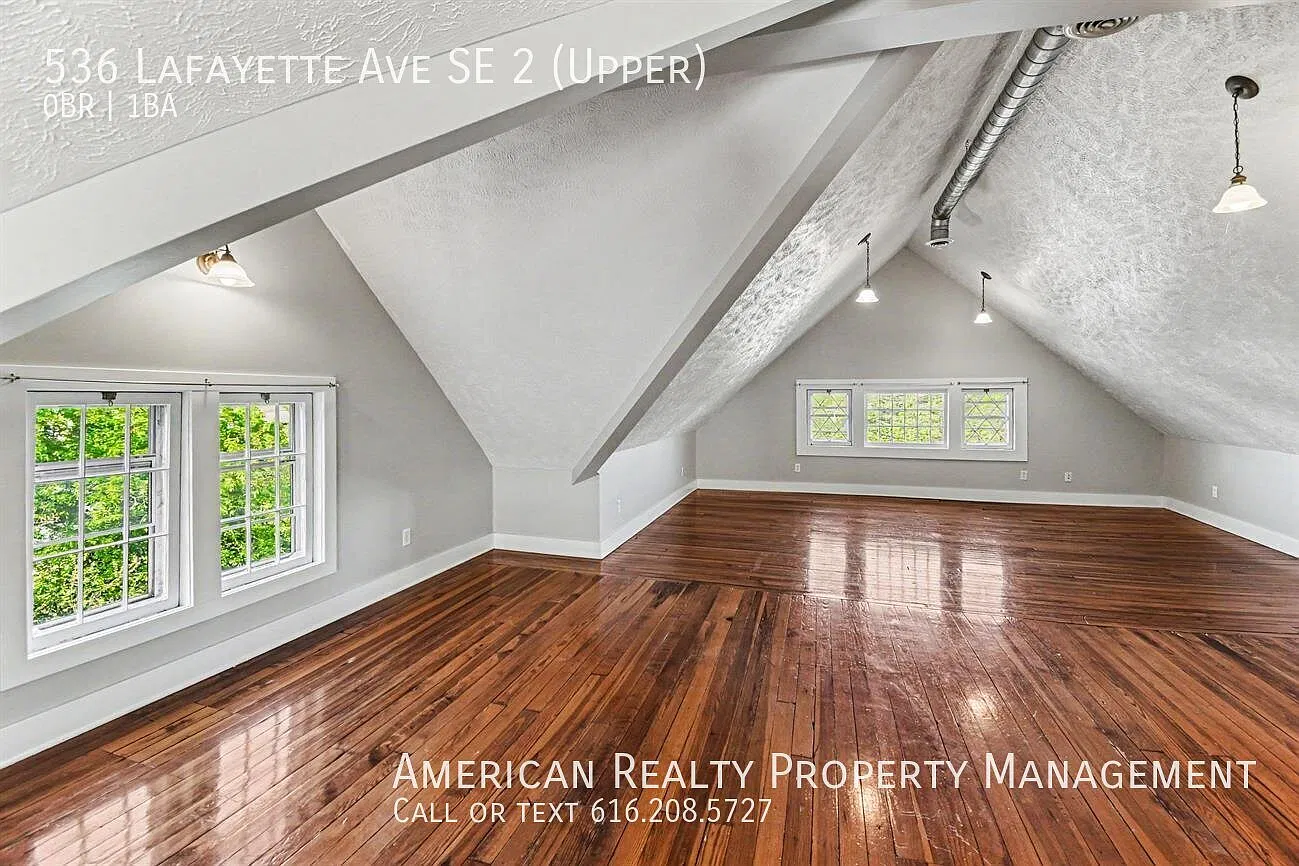 Studio, 834 sqft, $1,200 — Photo 4