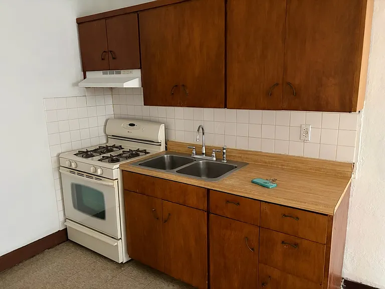 227-227 Carroll St #5 — Photo 4