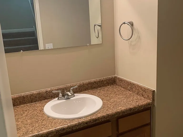 Superior Place Apartments — Photo 70