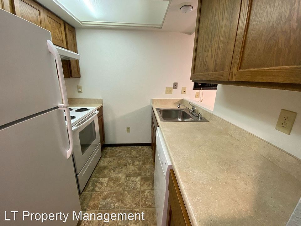 1st image of 3414 S Grand Blvd #9478890