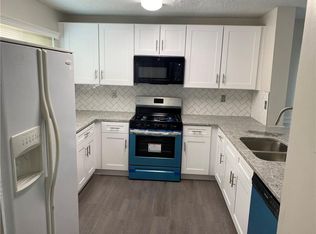 3289 Tennington Pl, Lawrenceville, GA 30044