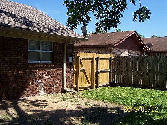 5th image of 2561 Jenwood St