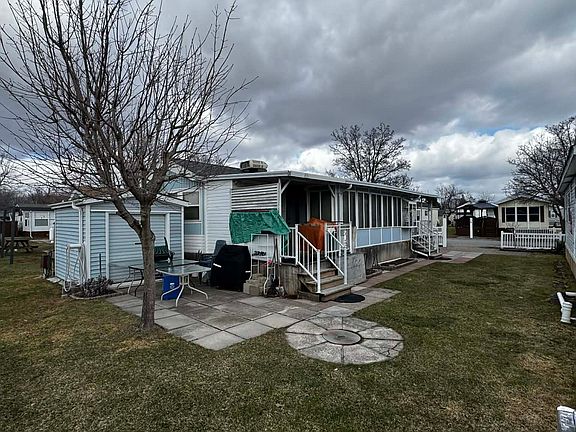 2nd image of 490 Empire Rd #For133