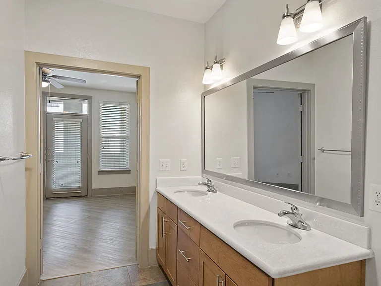Dual vanities and sinks in select units