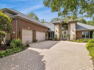 430 Shadow Creek Dr, Palos Heights, IL 60463