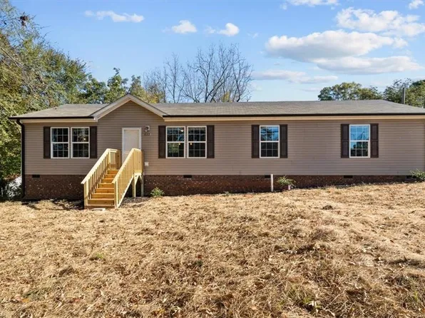 545 Coleridge Rd, Ramseur, NC 27316