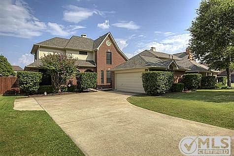3rd image of 2413 Heatherdale Dr