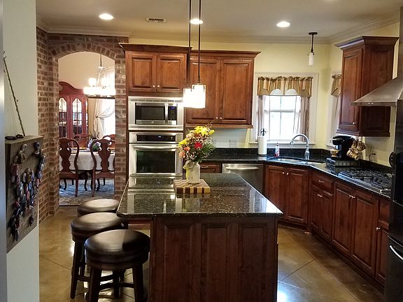 5th image of 232 Hattie Virginia Dr