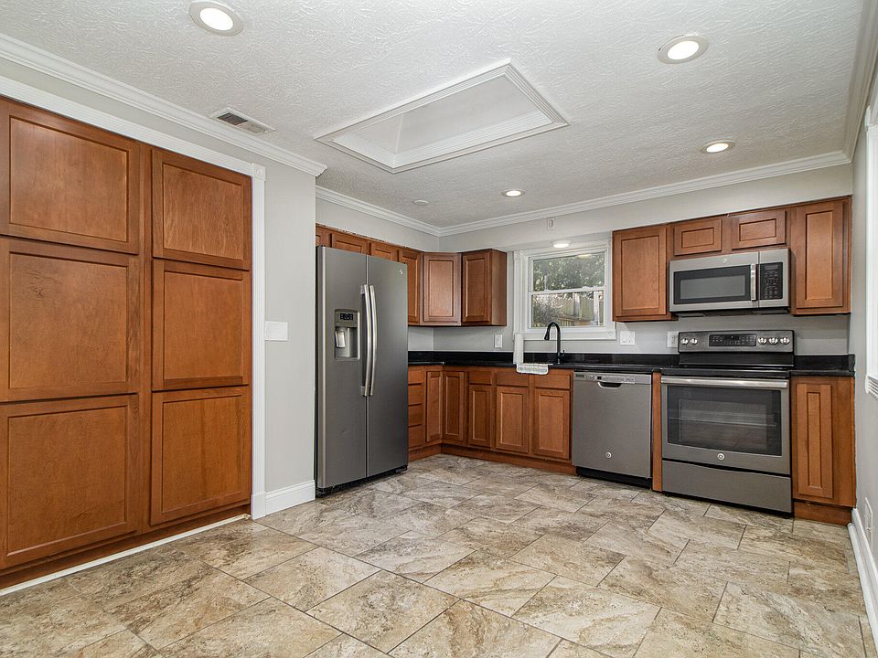 2215 Howell St, Covington, KY 41014 Zillow