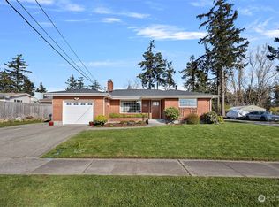 450 NE Ronhaar St, Oak Harbor, WA