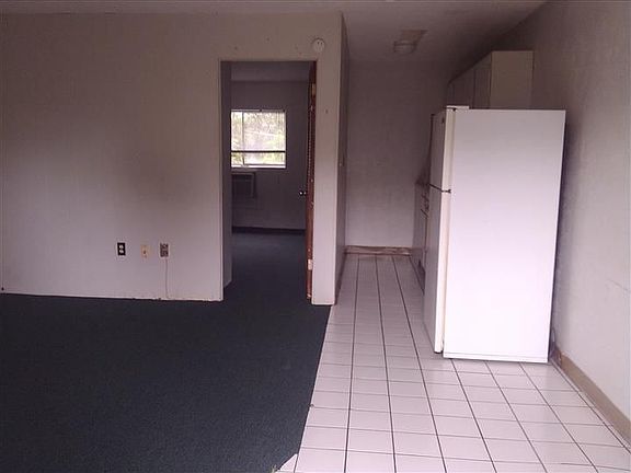 2nd image of 2266 Altamont Ave APT 4