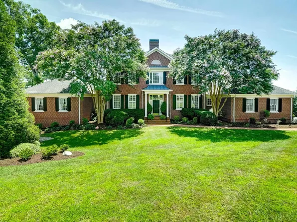 1265 Derbyshire Pl, Keswick, VA 22947