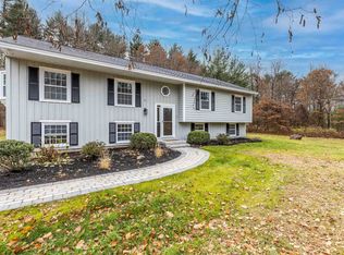 20 Cobbetts Pond Rd, Windham, NH 03087
