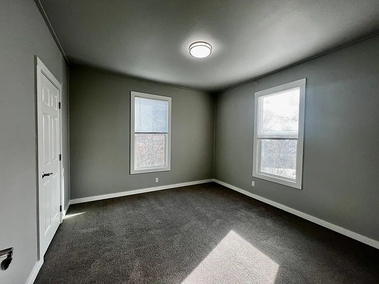 401 NW Bailey Ave #201 — Photo 22