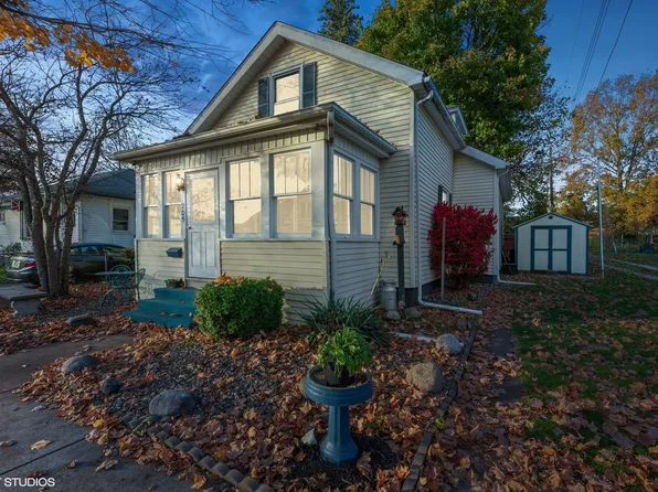 205 Division St, La Porte, IN 46350