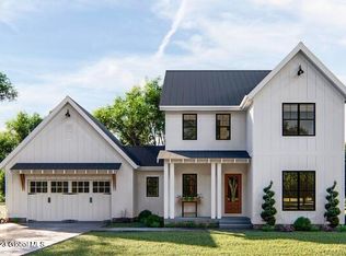 10 Woodland Hill Rd, Wynantskill, NY 12198