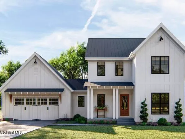 10 Woodland Hill Rd, Wynantskill, NY 12198