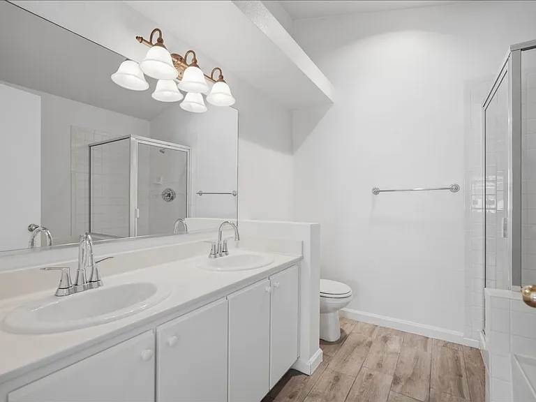 556 Yacht Harbor Dr #202 — Photo 8