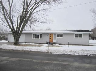 415 E Brunson St, Prairie Du Chien, WI 53821