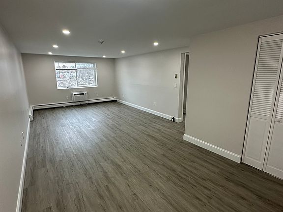 3rd image of 292 Market St #B3485bcad