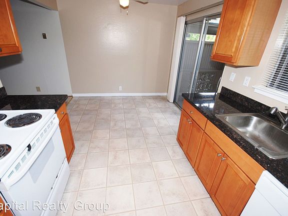 5th image of 2186 Carlmont Dr APT 2