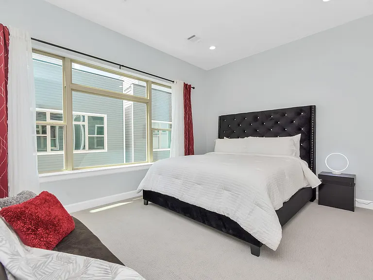 3310 Pease St #0 — Photo 13