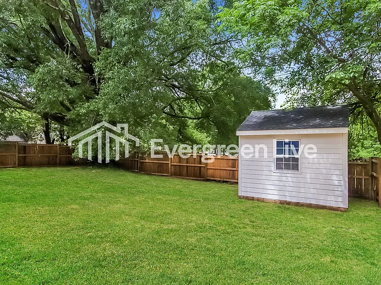 421 N Allen Rd — Photo 14