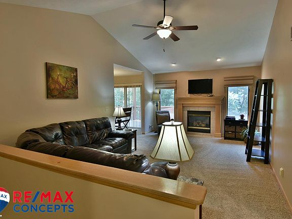 3rd image of 5648 Barrington Park Dr
